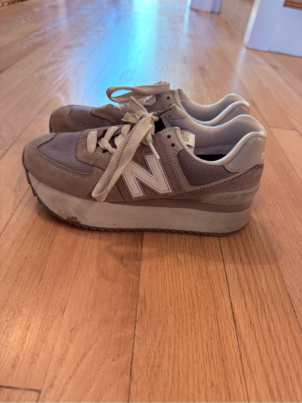 New Balance Grey & White Platform Sneakers sz 7